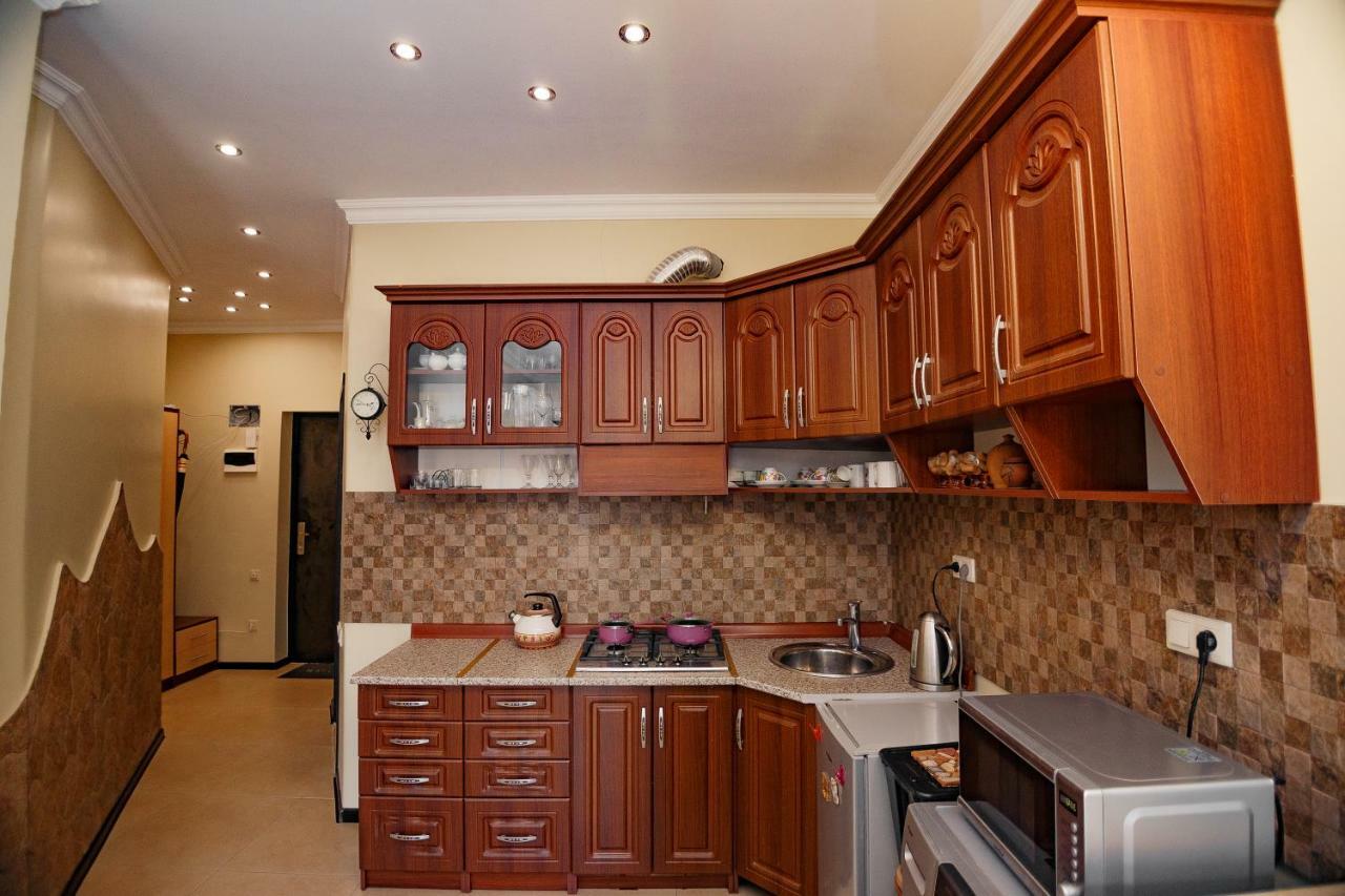 Apartment On Javakhishvili Μπατούμι Εξωτερικό φωτογραφία