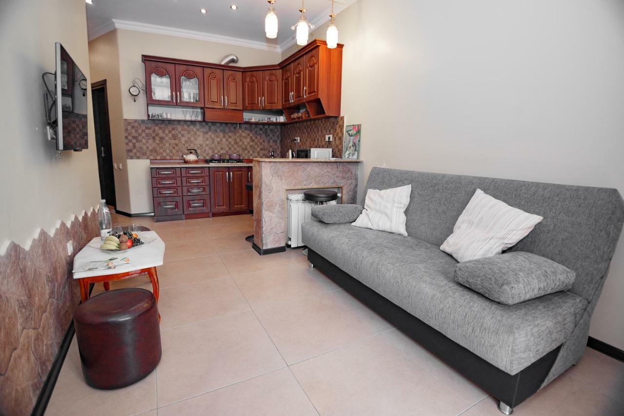 Apartment On Javakhishvili Μπατούμι Εξωτερικό φωτογραφία